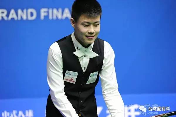 也透露出球 也透露出球