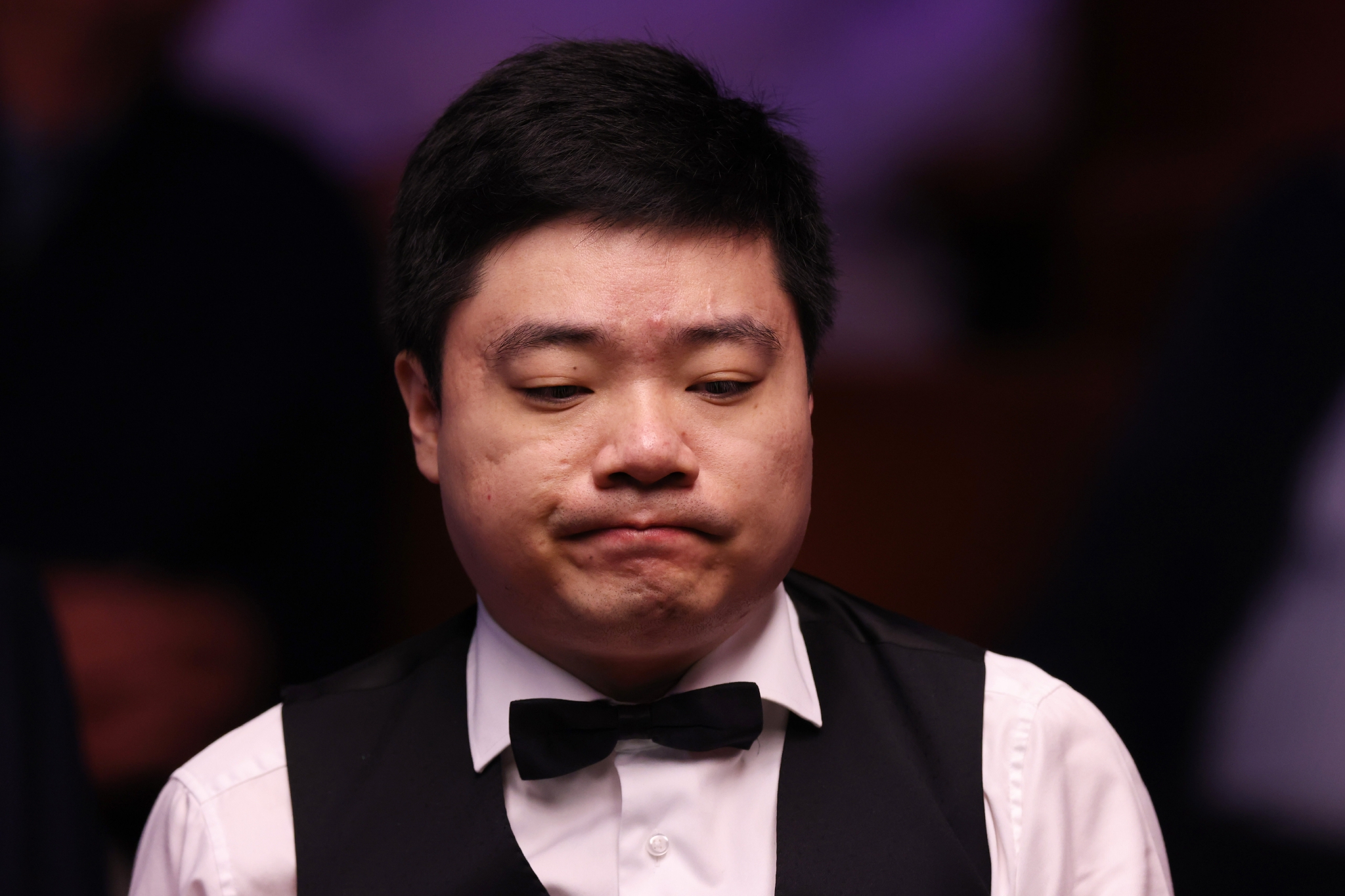 英国更是摆 英国更是摆