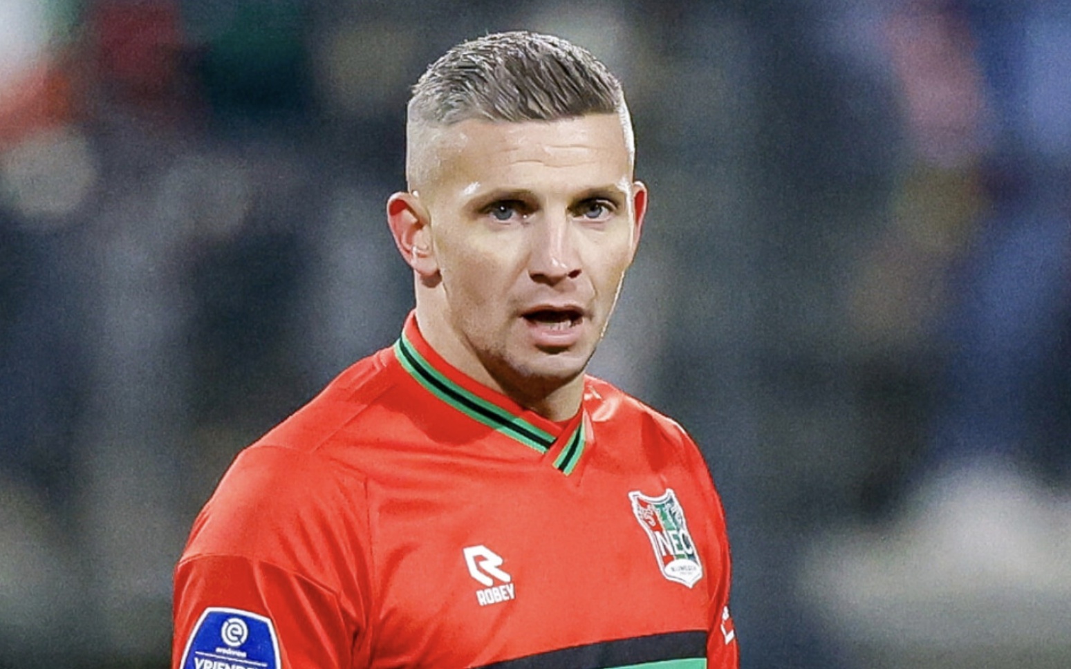 但他在短时 但他在短时